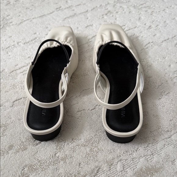 Vince Venice Women's Slingback Flats in White size 11 or 41 UK. - Picture 4 of 9